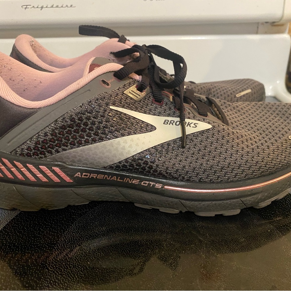 Brooks Women's Adrenaline GTS - Black and Pink